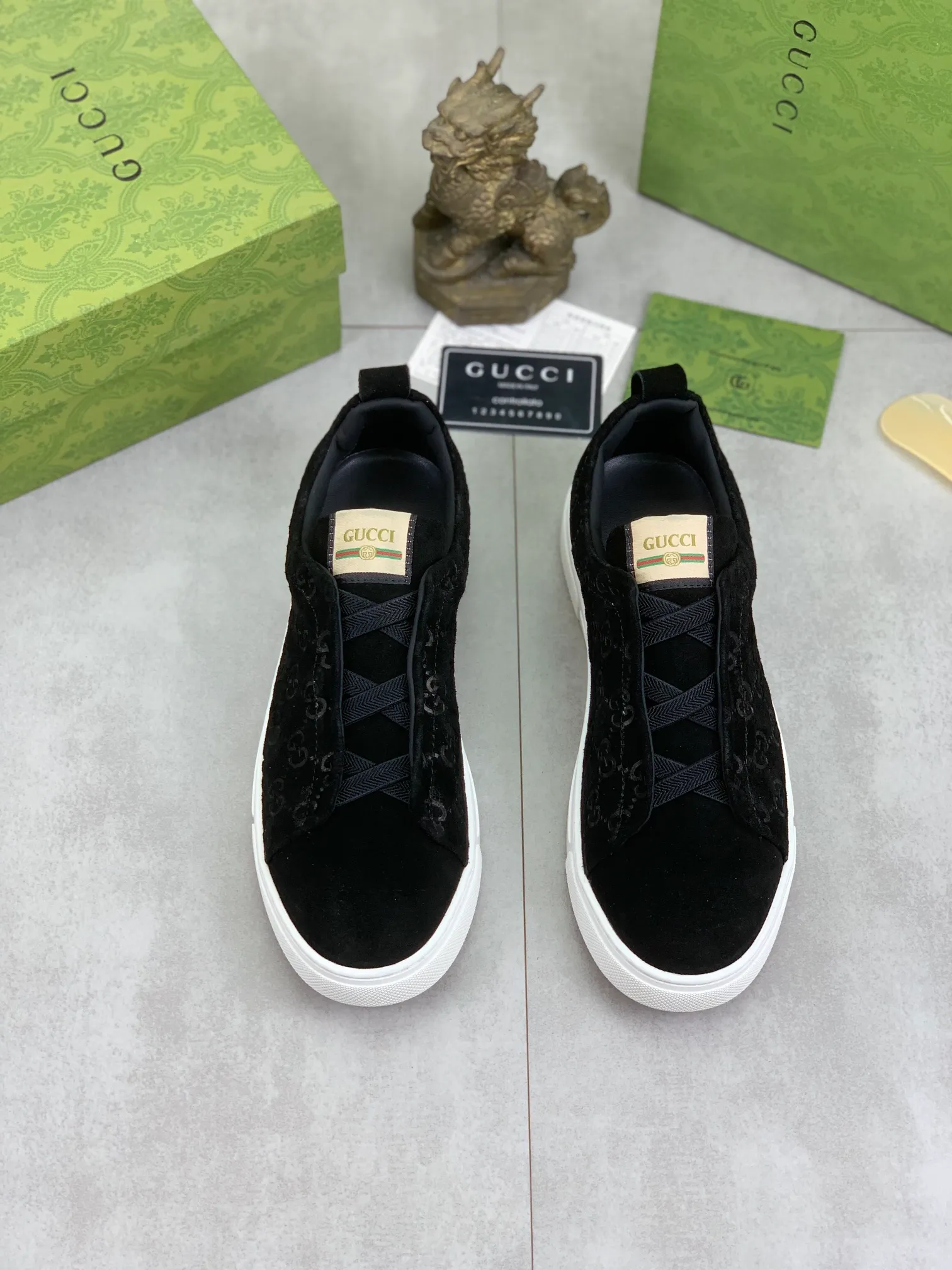 Men's shoes 💰P460💰[New model] (GUCCI) official website's latest 🎁🎁casual and fashionable men's shoes👟, hot style 💥 style is simple and elegant, exclusive for trendy men. Unique official website's latest brand double G elements Original 👑Gucci decoration, fashionable and generous, the fabric is original frosted calfskin✅Full imported sheepskin lining, the official website specifies wear-resistant, lightweight original rubber casual outsole, the classic model is taken in kind at the counter🎬38-44 3⃣️colors available